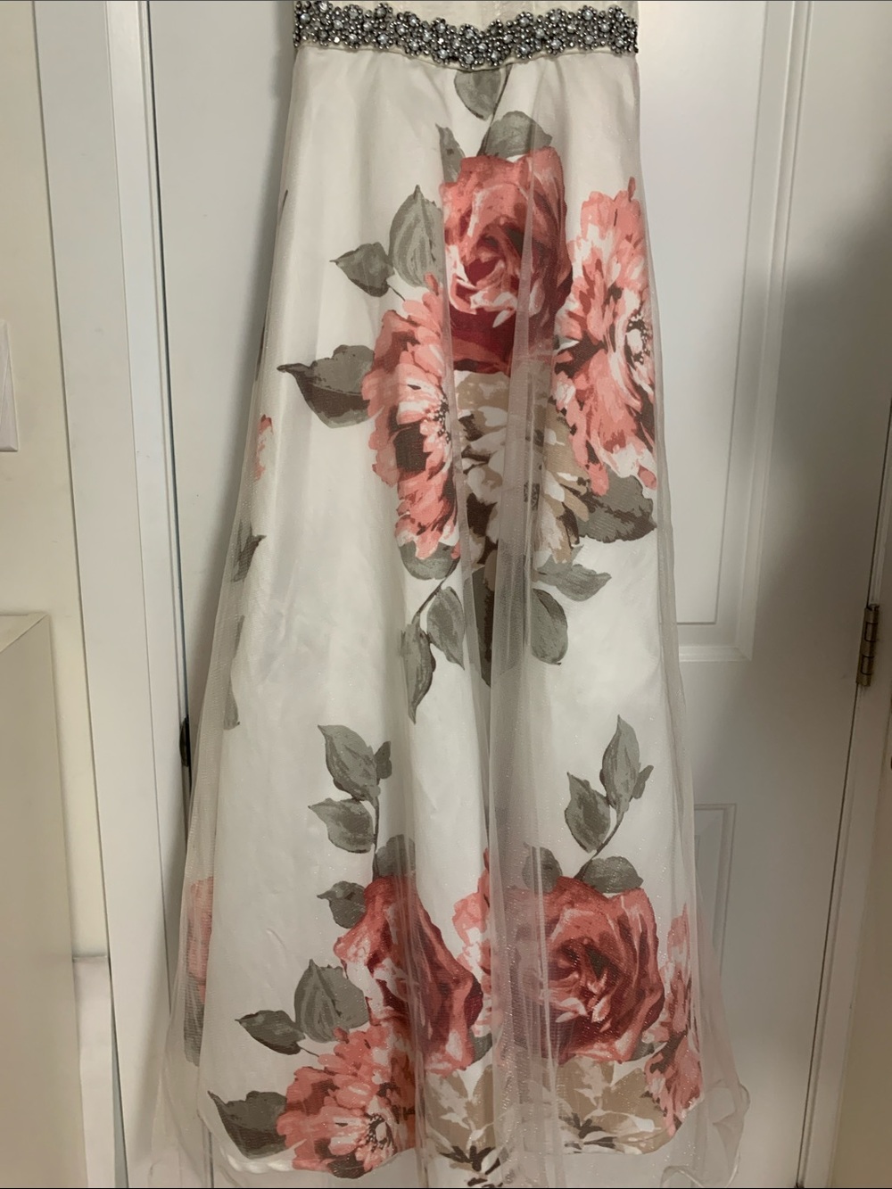 Le Chateau Ivory Maxi Dress with Pink Floral Print and Beaded Waist - Picture 2 of 6